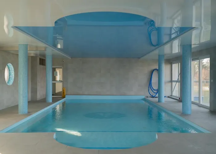 Warsaw Concierge Pool Gym *